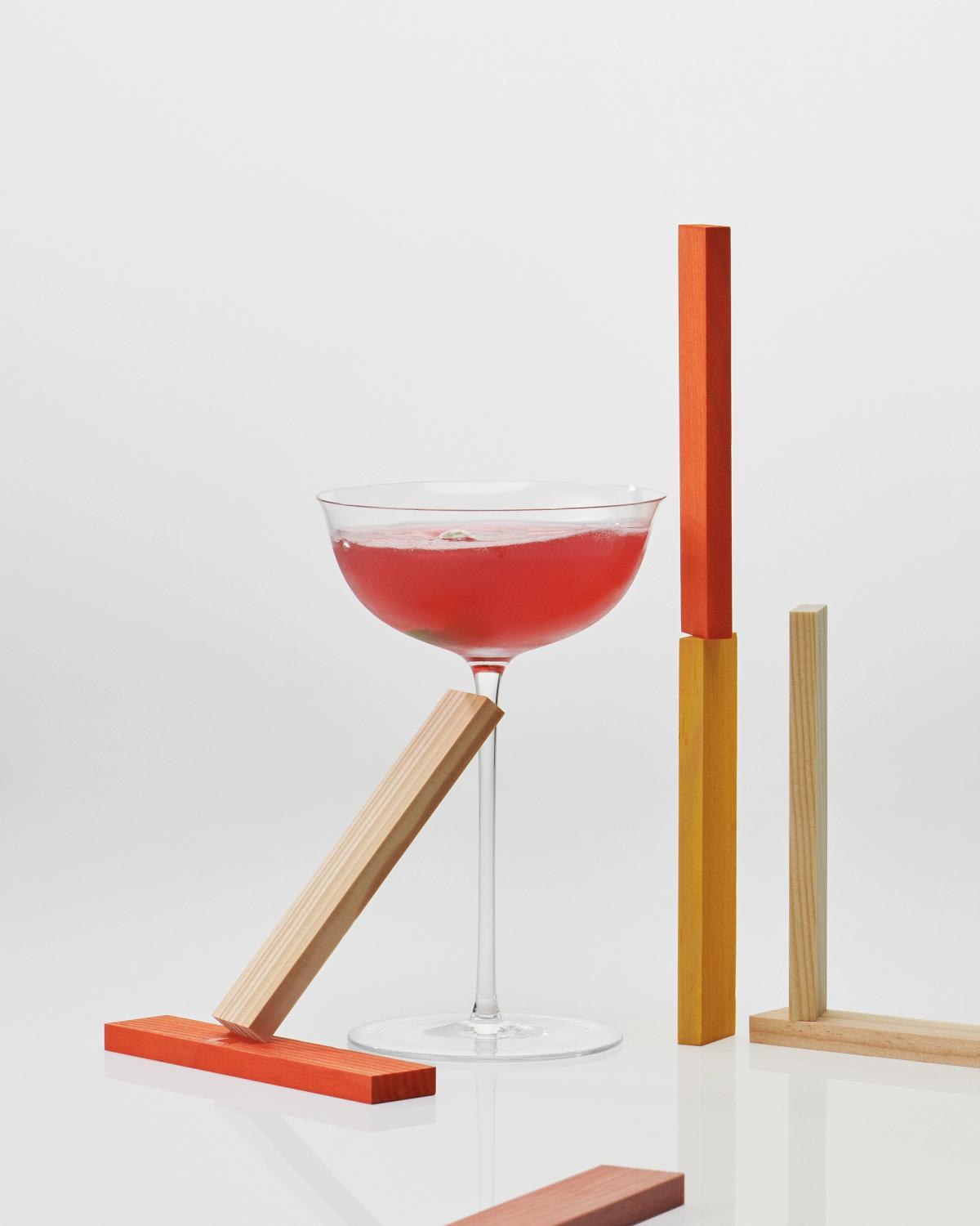 Aplos Arise coupe cocktail lifestyle